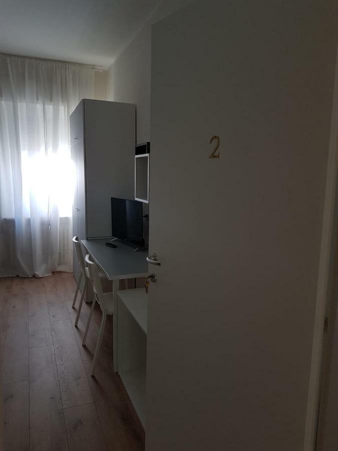 Affittacamere Risorgimento Lecco Exteriör bild