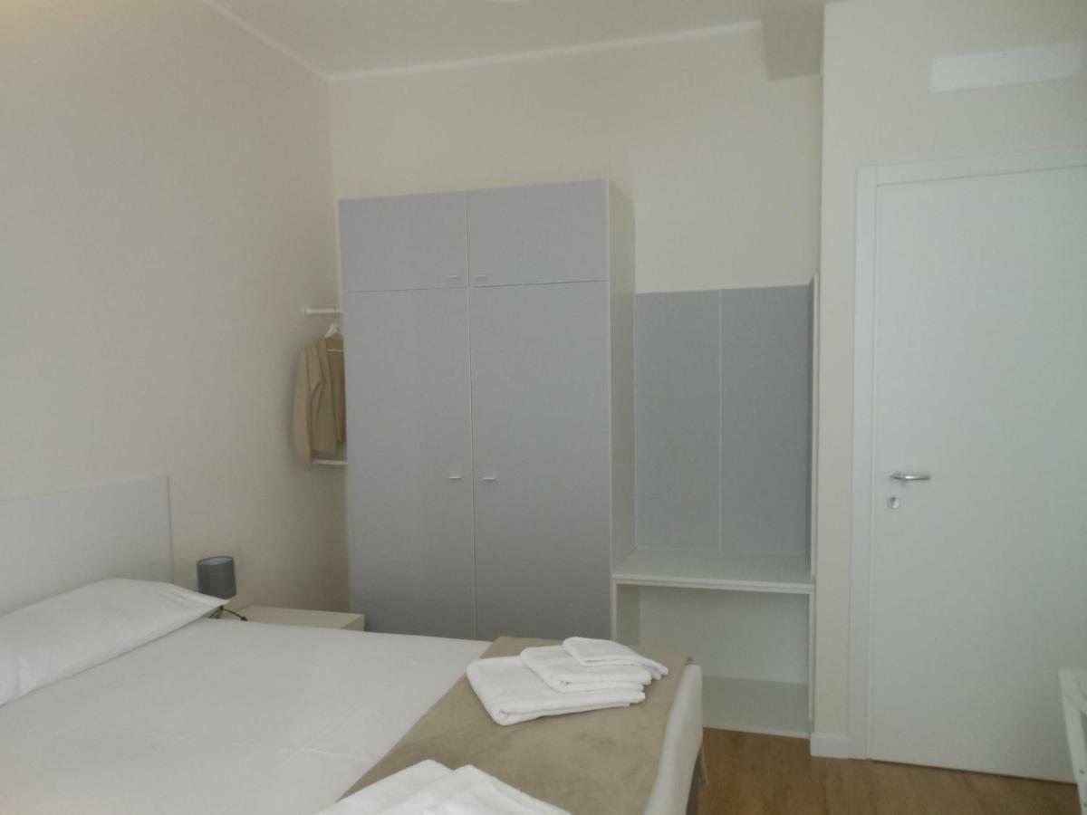 Affittacamere Risorgimento Lecco Exteriör bild