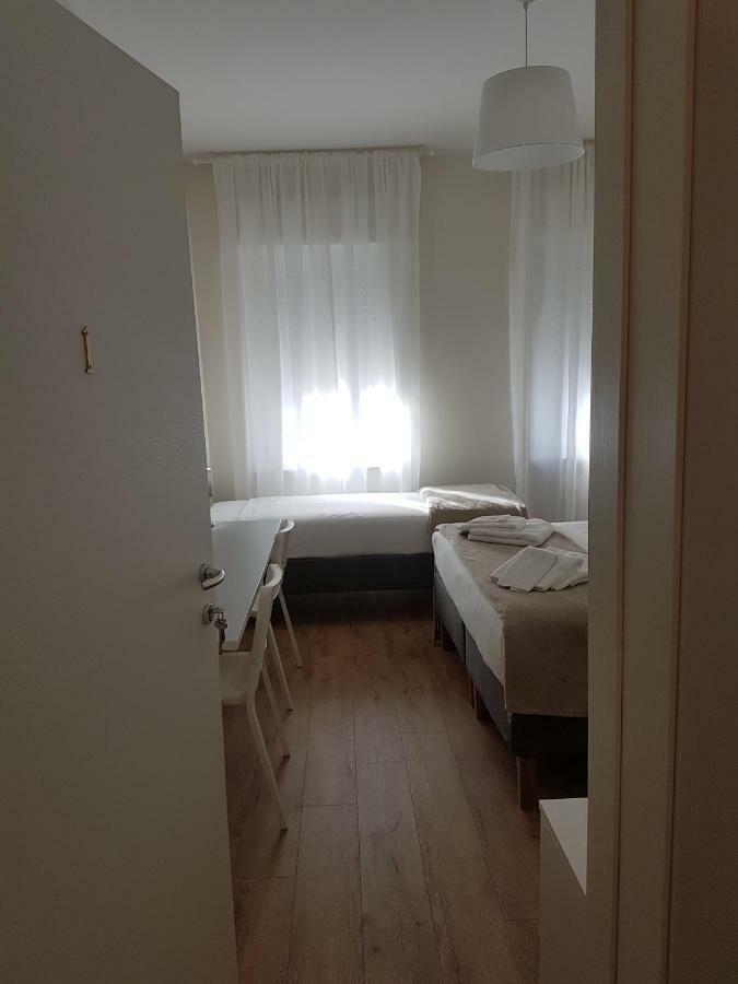 Affittacamere Risorgimento Lecco Exteriör bild